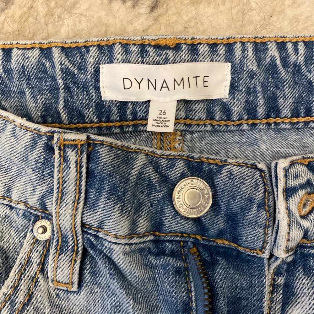 Dynamite Size 26 Denim cutoff shorts light wash - Picture 4 of 5